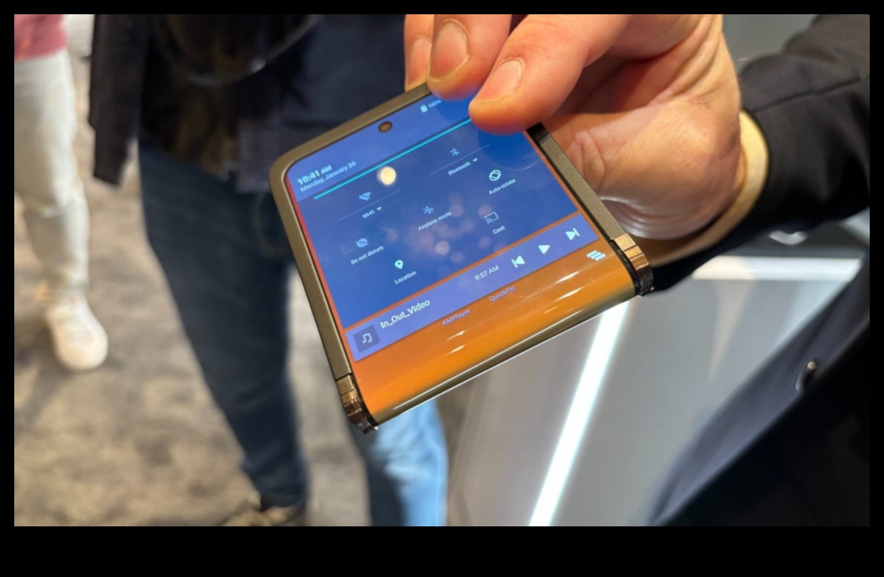 מיזמים חזותיים המובילים את הדרך בתחום האלקטרוניקה המתקדמת לתצוגה עבור מכשירים ניידים 4 מיזמים חזותיים: אלקטרוניקה פורצת קצה לתצוגה עבור מכשירים ניידים